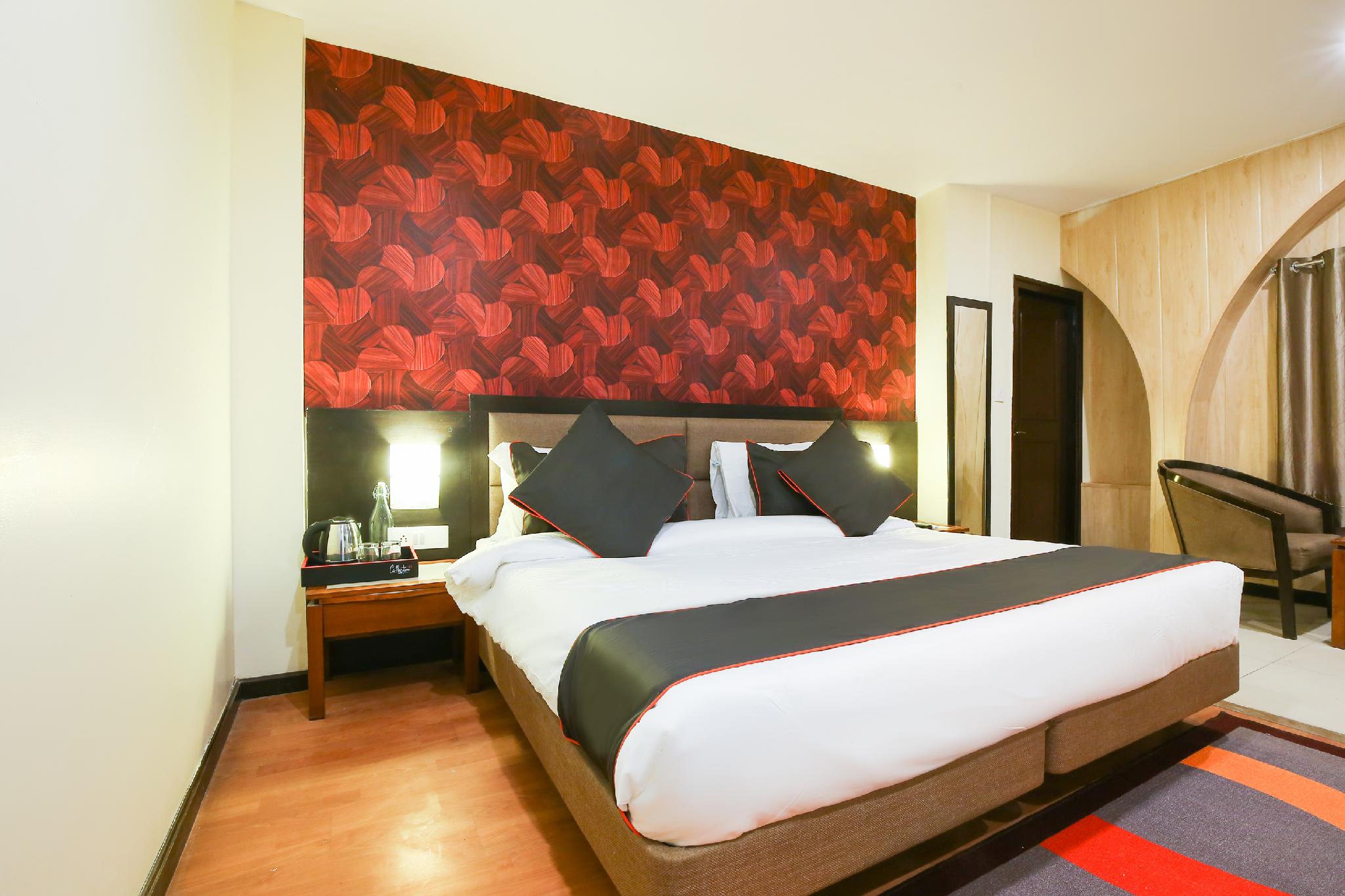 This is the image of the Collection O 50200 Presidency Inn Hazratganj #2