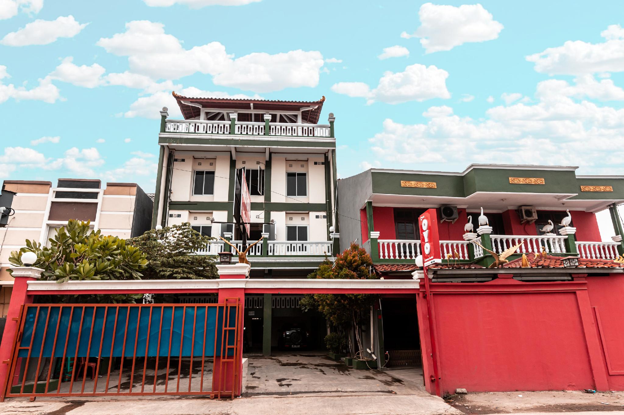 This is the image of the OYO 1961 Losmen Guntari #1