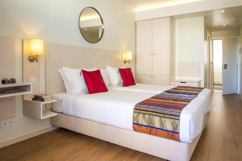 This is the image of the Hotel Londres Estoril / Cascais #3