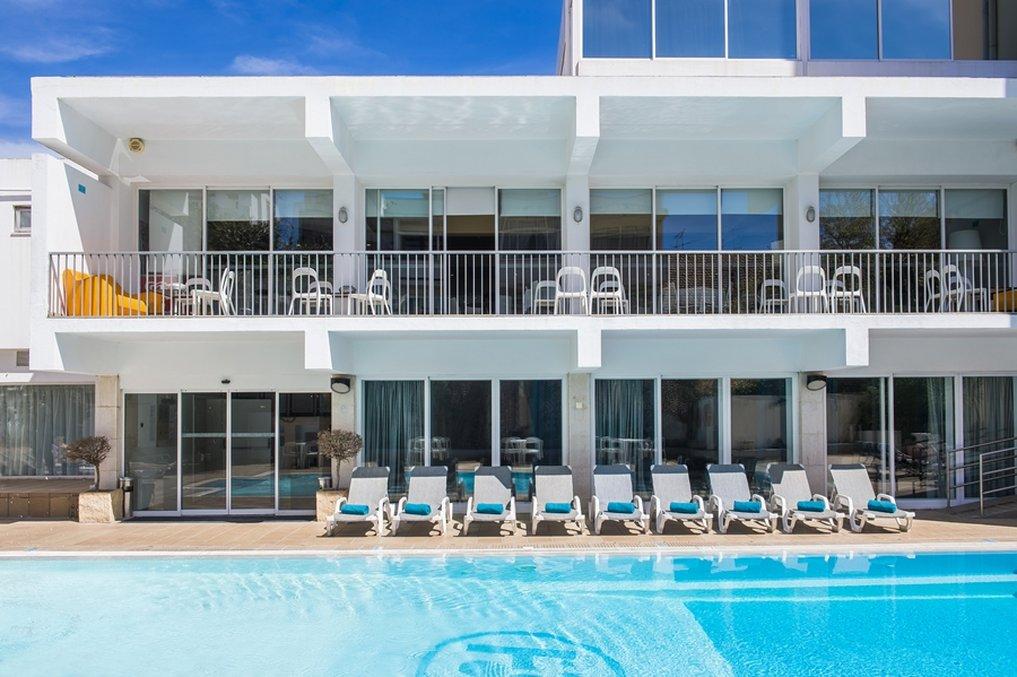 This is the image of the Hotel Londres Estoril / Cascais #1