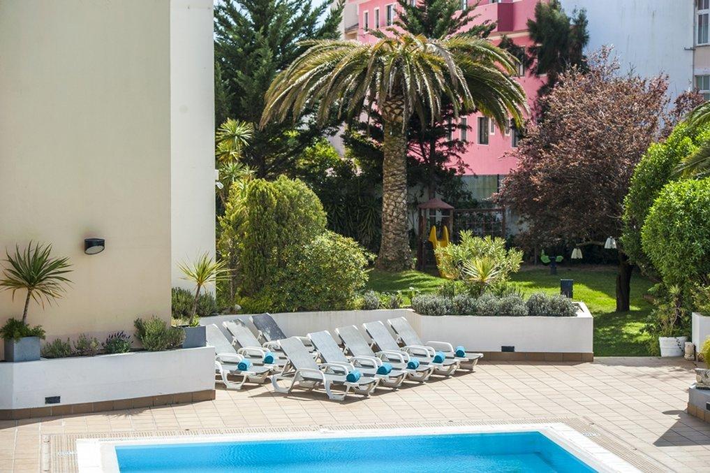 This is the image of the Hotel Londres Estoril / Cascais #4
