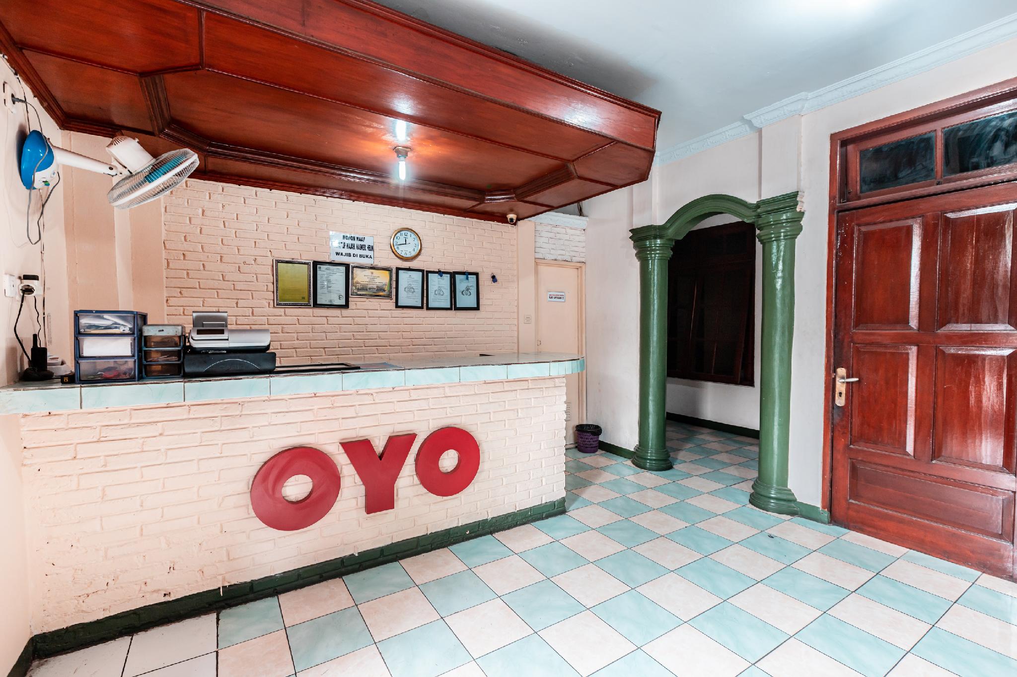 This is the image of the OYO 1961 Losmen Guntari #3