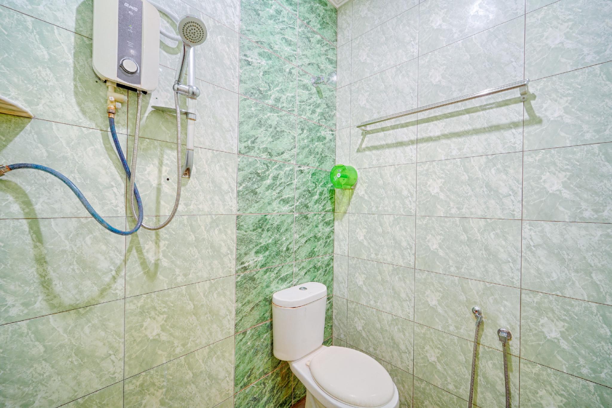This is the image of the OYO 89765 Motel Arau #1