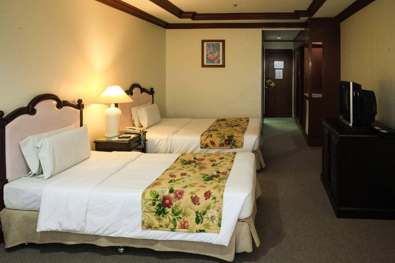 This is the image of the Sarabia Manor #4