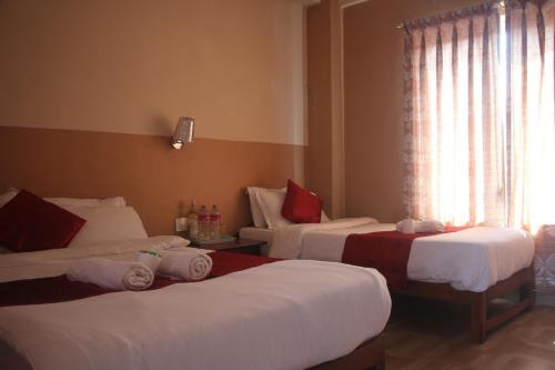 This is the image of the Hotel God Pigeon #3
