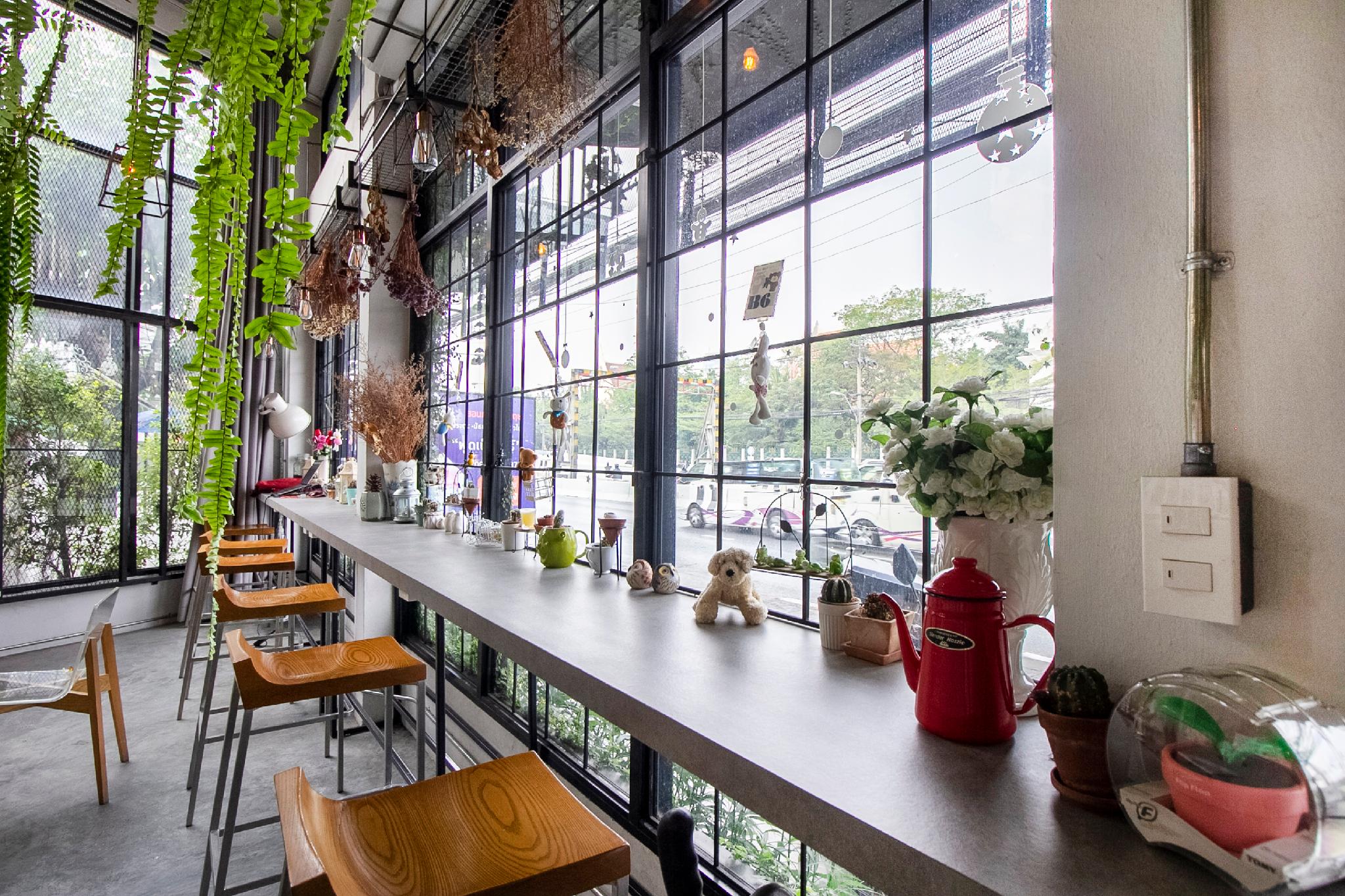 This is the image of the OYO 705 Hostel@seatzstation FEMALE ONLY #5