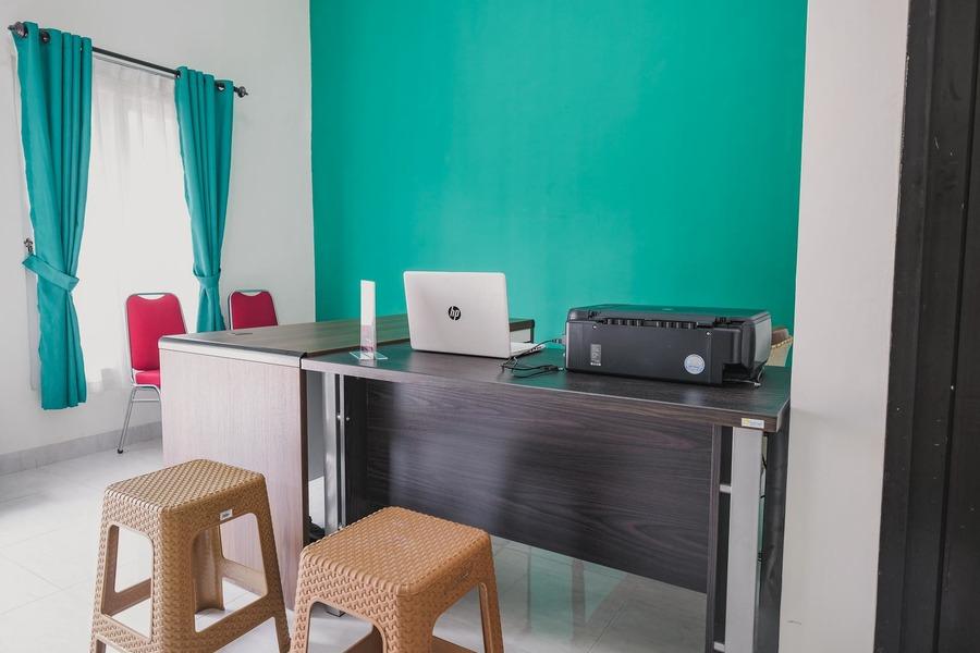 This is the image of the RedDoorz near Royal Prima Hospital Jambi #4