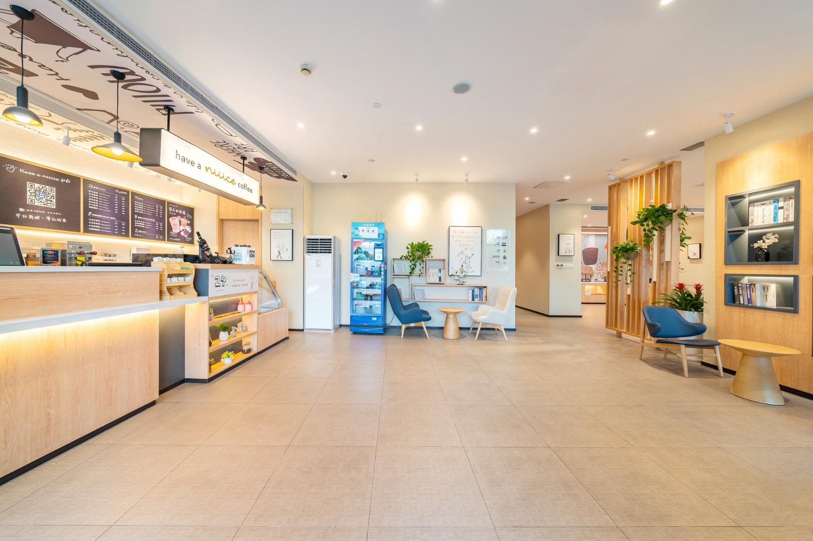 This is the image of the Hanting Hotel Shanghai Caohejing Caobao Road #5