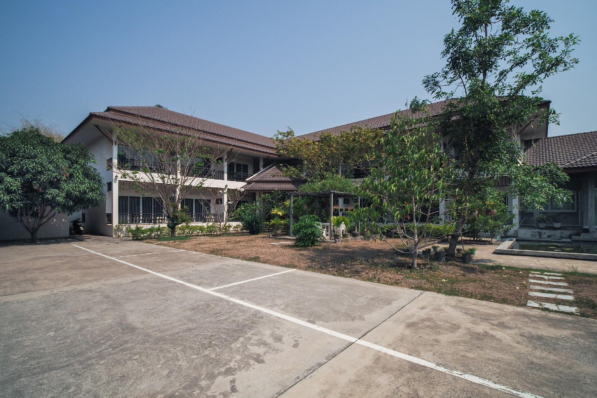 This is the image of the Malee Bunga Resort (Key deposit THB500 cash only) #1