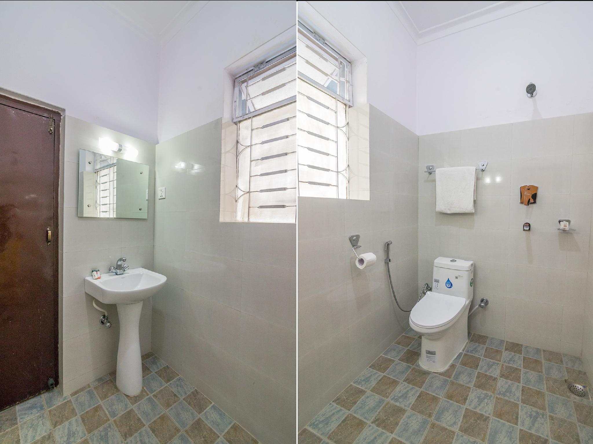 This is the image of the OYO 762 Hotel Middle Lake Pokhara #3