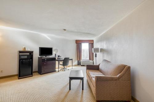 This is the image of the OYO Hotel Nacogdoches - Hwy 59 & SW Stallings #5
