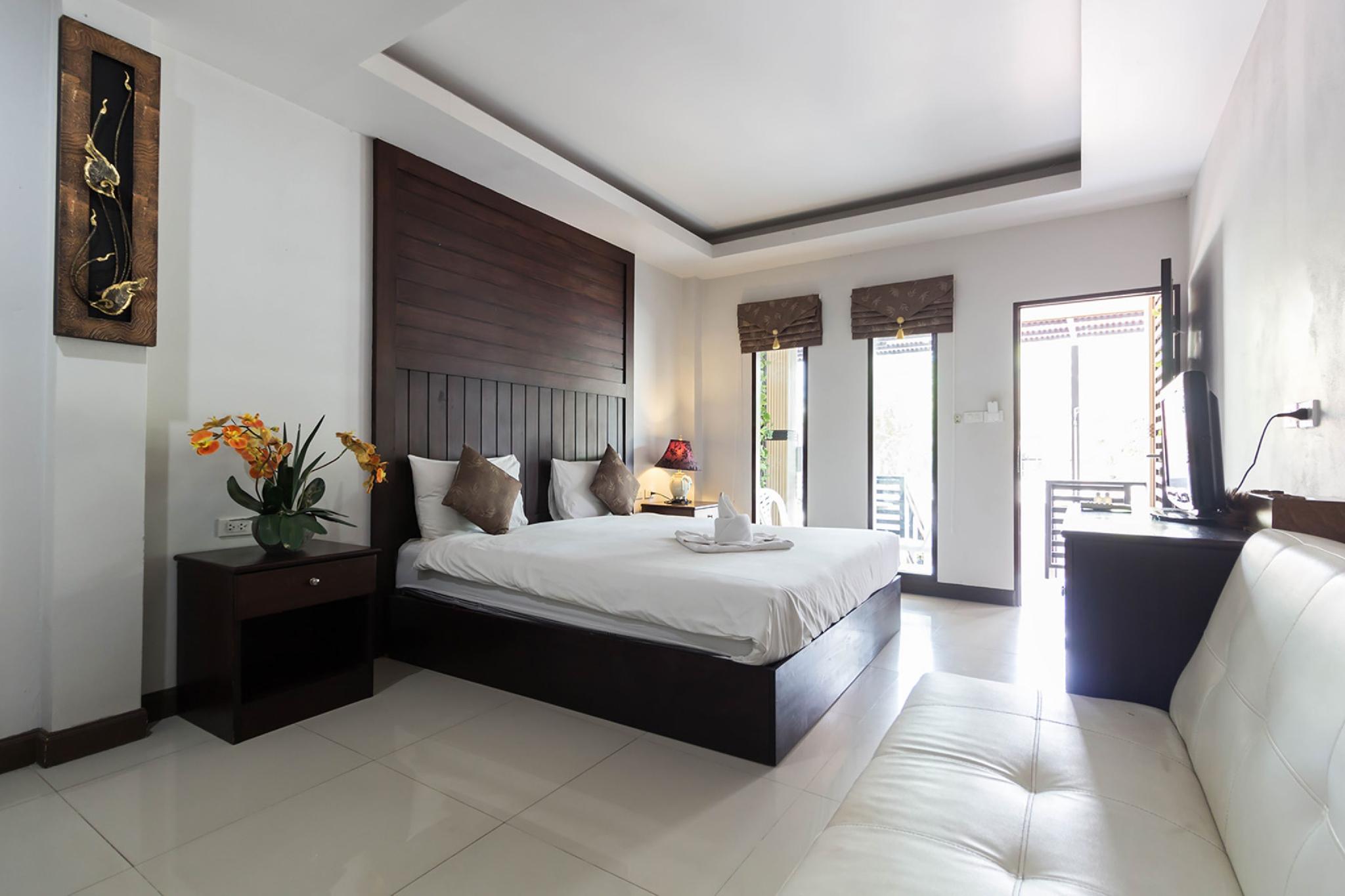 OYO 844 The Leaf Hotel