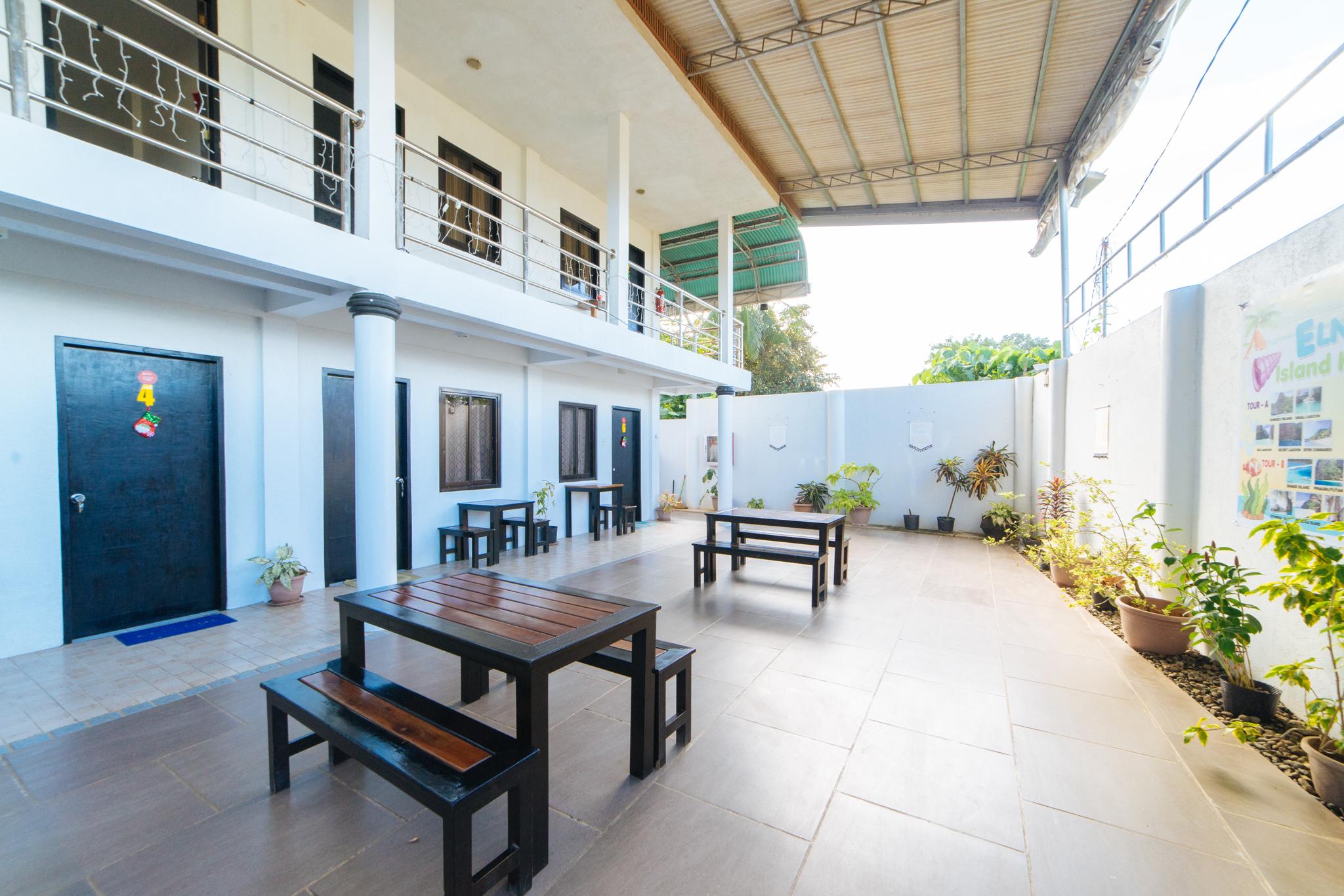This is the image of the RedDoorz near Kinabuch Puerto Princesa #4