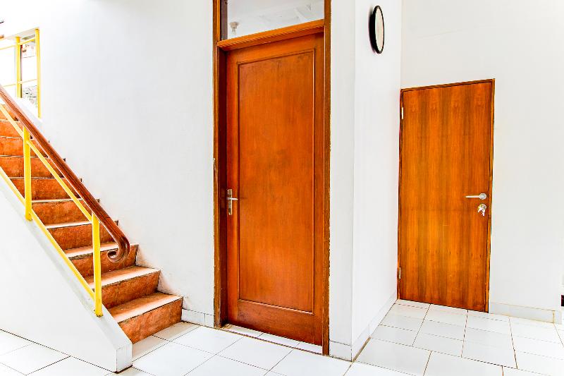 This is the image of the Oyo Life 2388 Kost Teratai #2