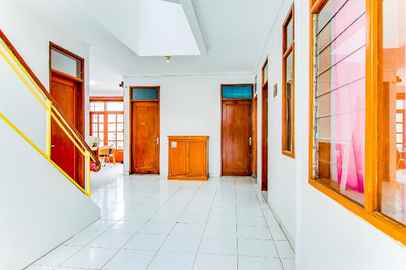 This is the image of the Oyo Life 2388 Kost Teratai #3