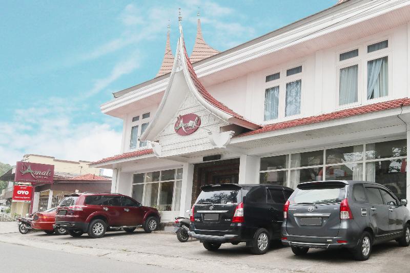 This is the image of the Oyo 1407 Hotel Amali Syariah #4