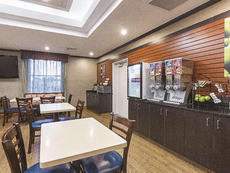 This is the image of the La Quinta Inn & Suites by Wyndham Glendive #2