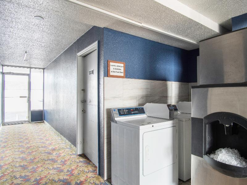 This is the image of the OYO Hotel Hutchinson KS West 4th Ave #3