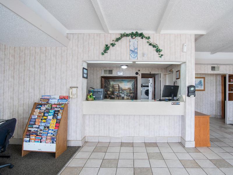This is the image of the OYO Hotel Hutchinson KS West 4th Ave #2