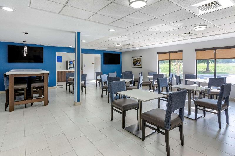 This is the image of the Rodeway Inn Troutvile #5