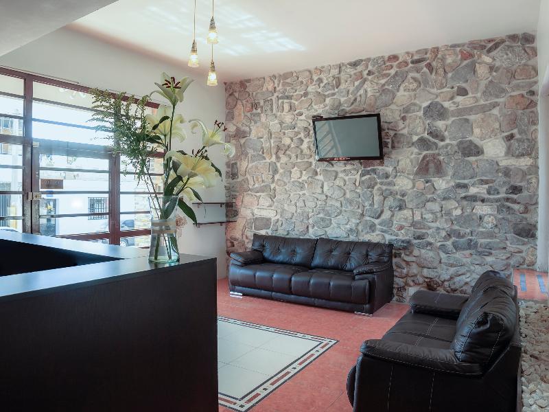 This is the image of the Capital O Del Valle #5