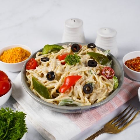 Cheesey Alfredo Spaghetti Pasta