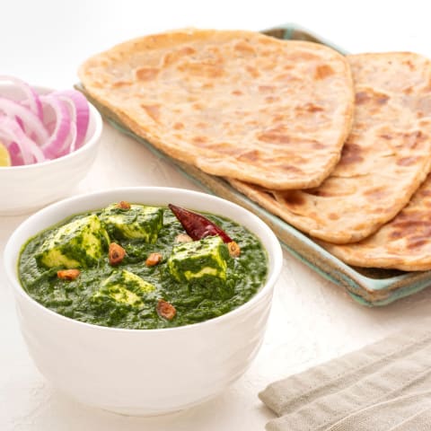 Lasooni Palak Paneer With Parathas