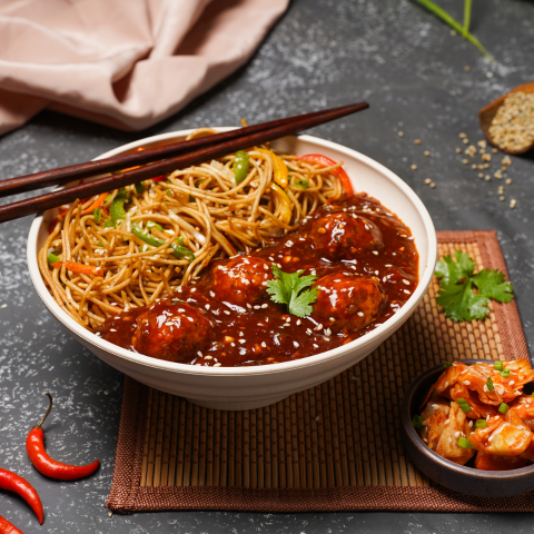 Veg manchurian hakka noodles bowl