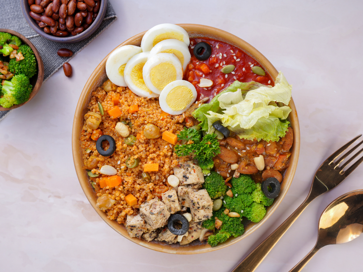 Quinoa chicken burrito bowl (chef's special)