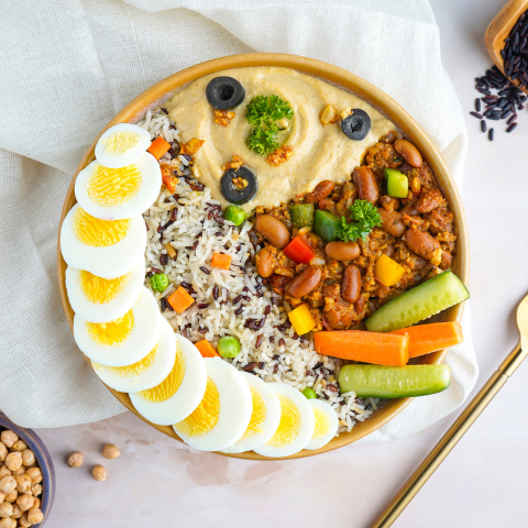 Egg hummus buddha bowl