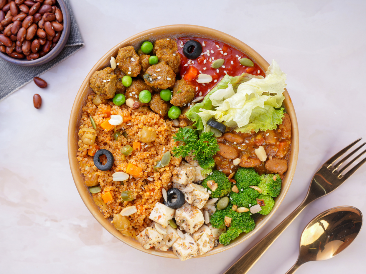 Quinoa paneer burrito bowl (chef's special)
