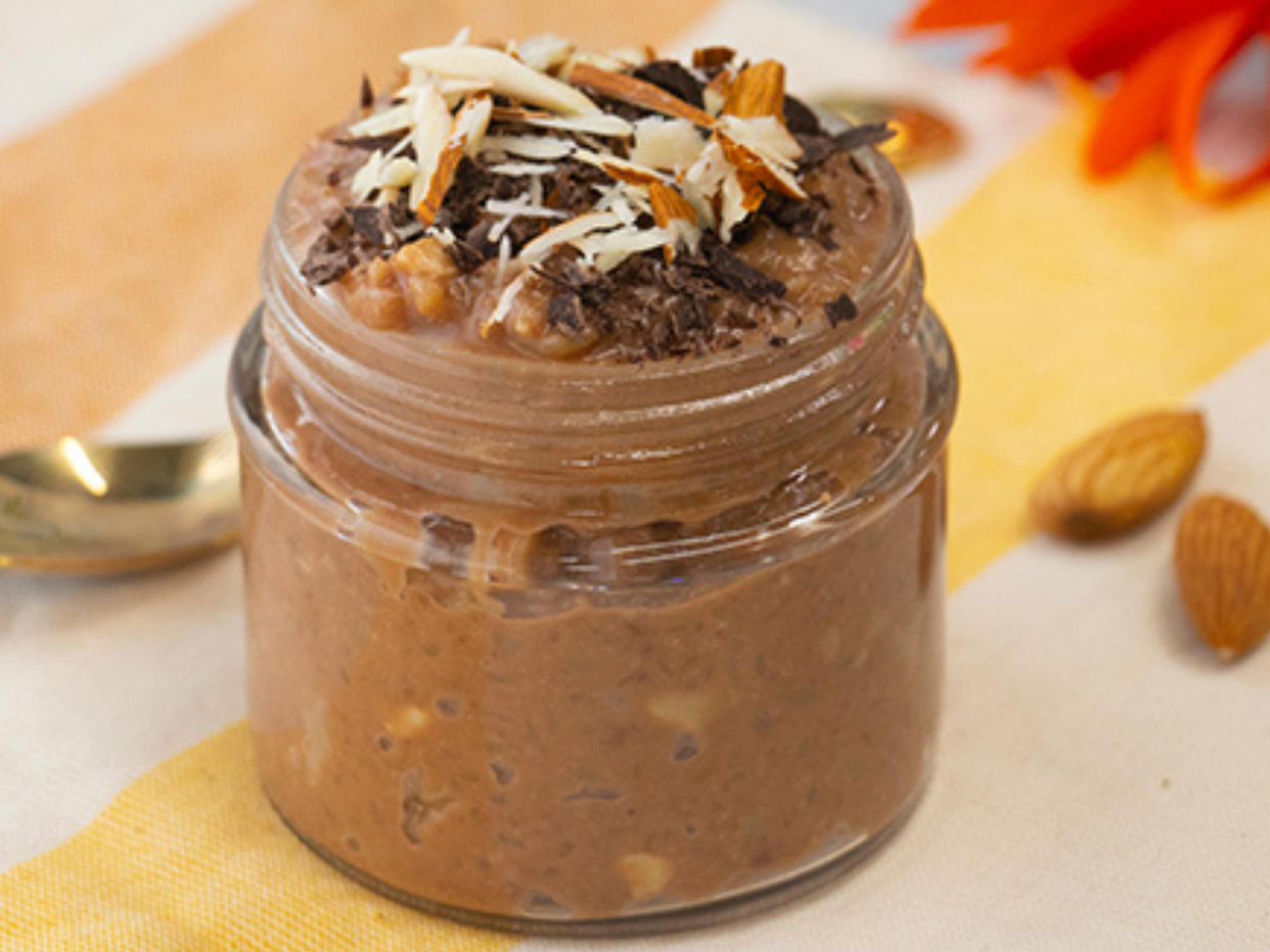Chocolate nutty dates pudding
