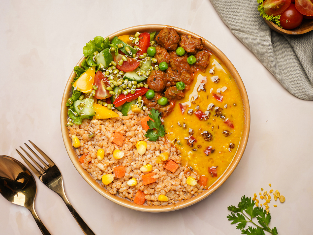 Dal tadka & red rice meal (protein - 35gm)