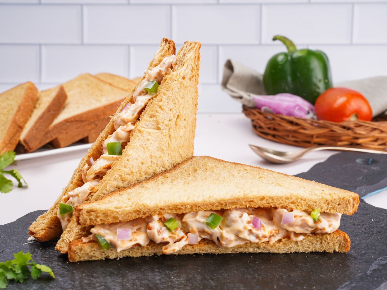 Creamy plant protein sandwich