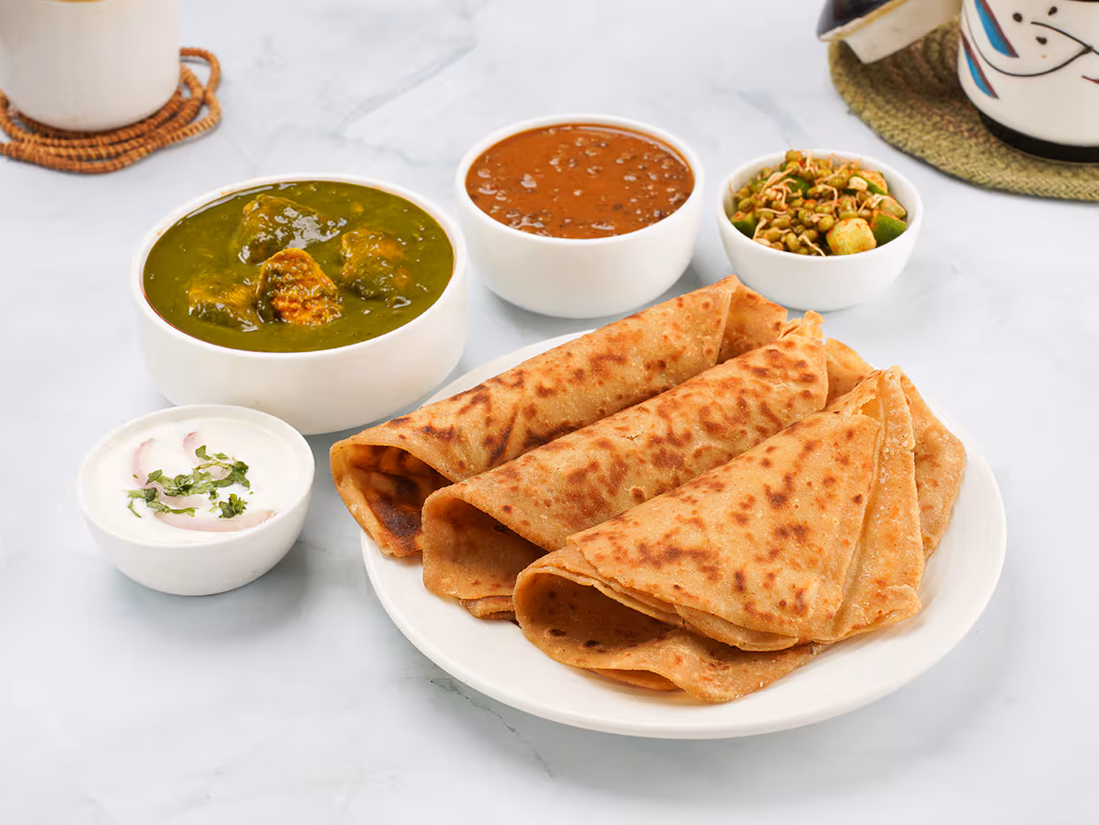 Palak Chicken Fit Thali