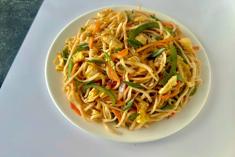 Hawkers Egg Chow Mein