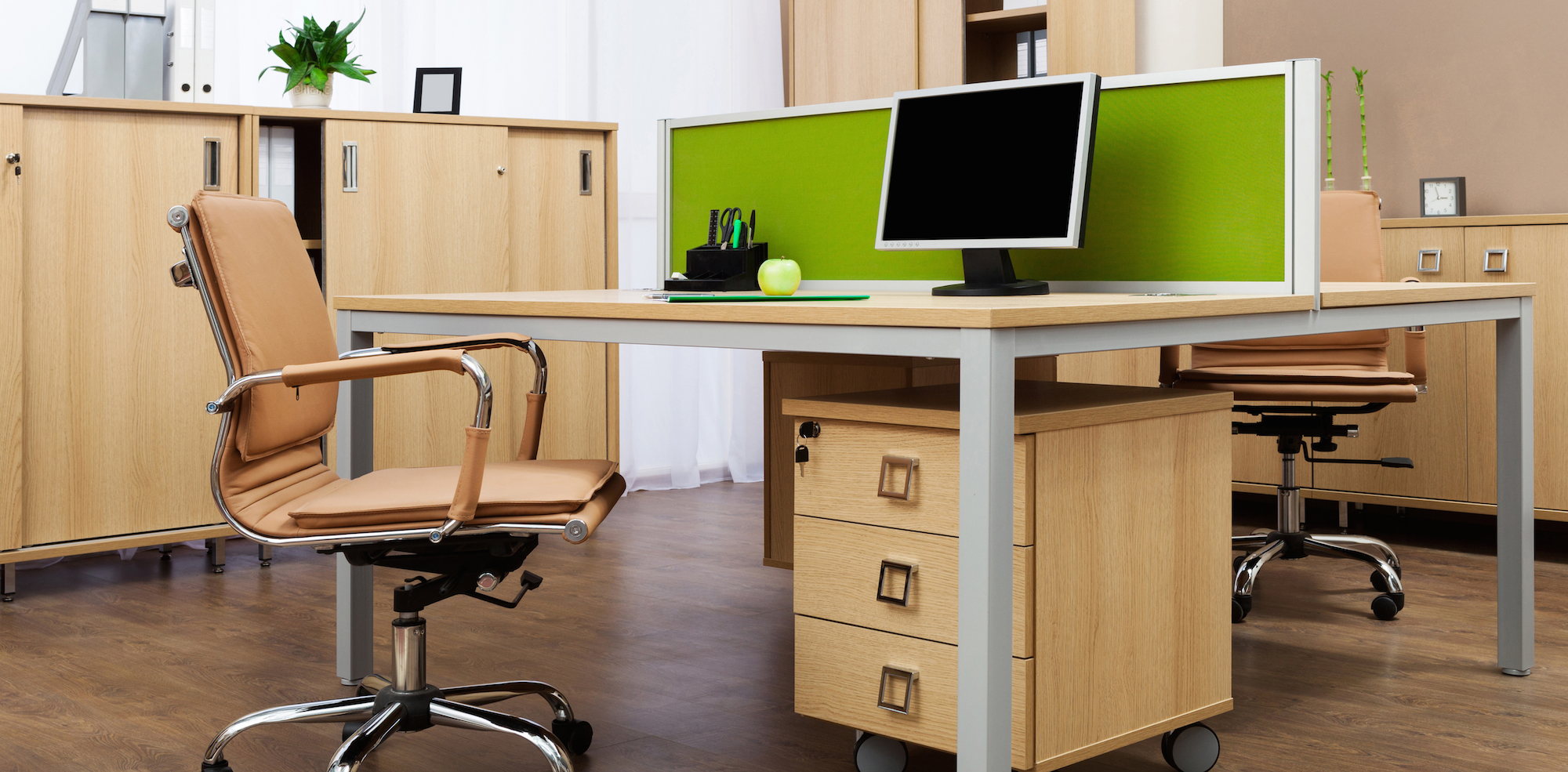 Baik dan Buruk Kejra di Kantor