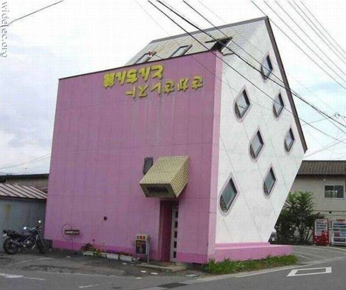 Rumah Terbalik di Dunia