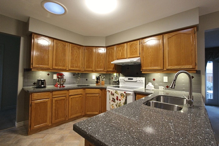 Kitchen Renovation by Sensational SEAMS in Courtice, ON - Room of the Month November 2016