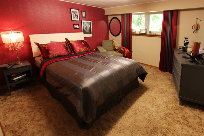 Custom Bedspread by Sensational SEAMS in Bowmanville, ON - Room of the Month July 2018