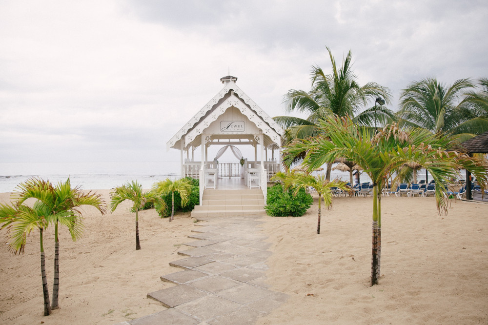 Personalised wedding theme at Jewel Runaway Bay Beach & Golf Resort for a perfect Wedding Destination