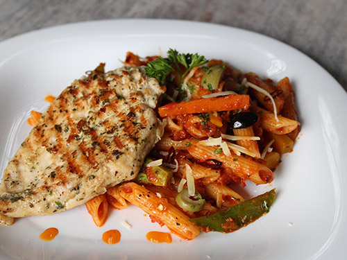 Grilled Chicken & Penne all'Arrabbiata with Veggies