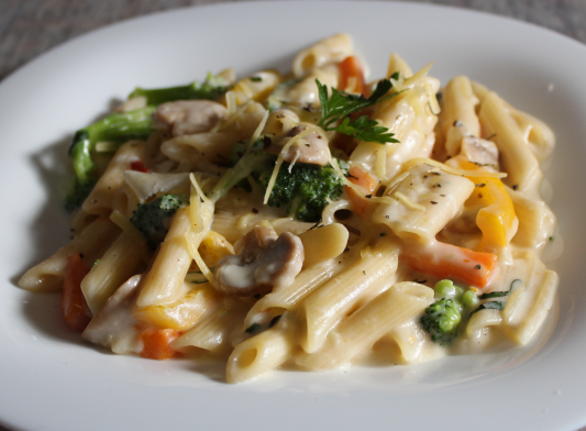 Penne Alfredo with Veggies