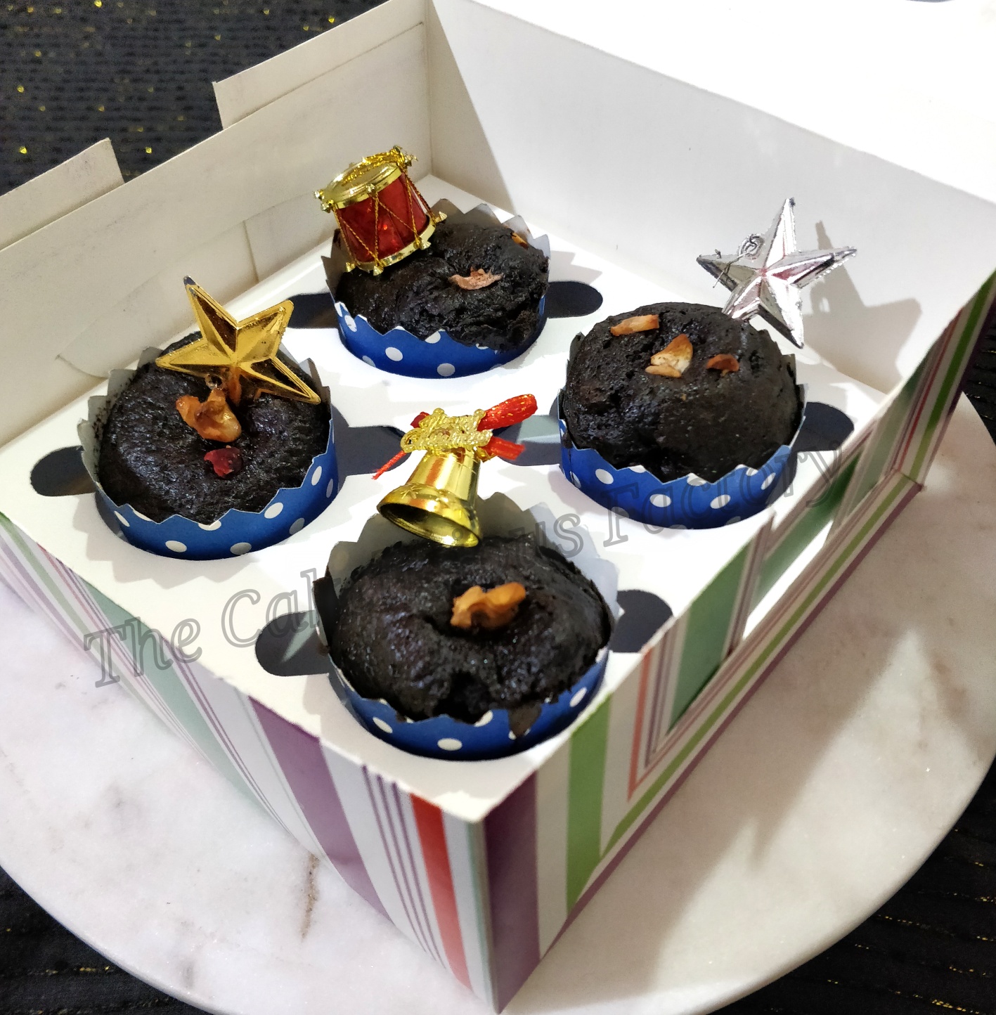 Gift Box of 4 Plum Cake Muffins