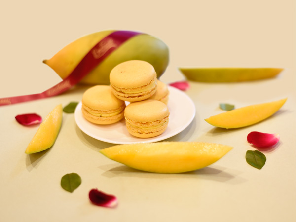 Mango Macaron