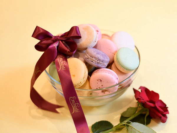 Box of Mini Macarons - 10