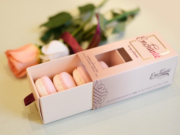 Box of 4 Assorted Macarons