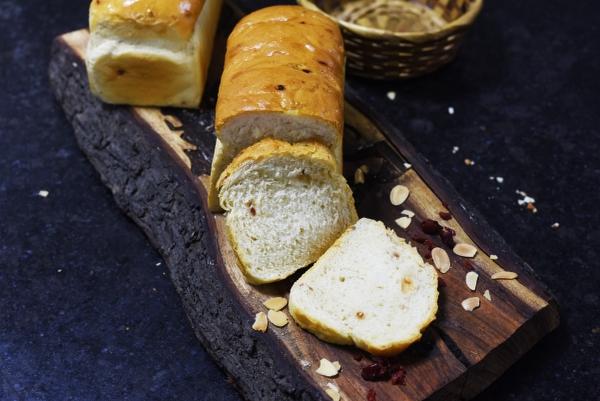 Almond & Cranberry Bread