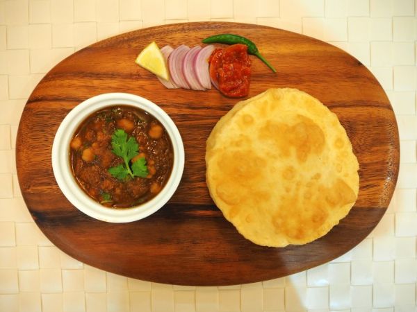 Chole Bhature without Aloo