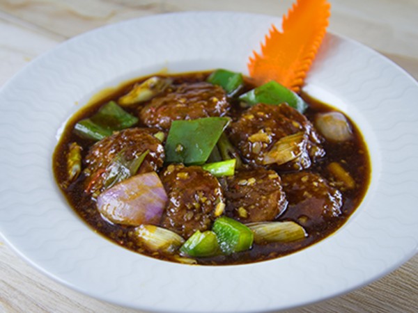 Vegetable Dumplings in Chilli Soya Sauce